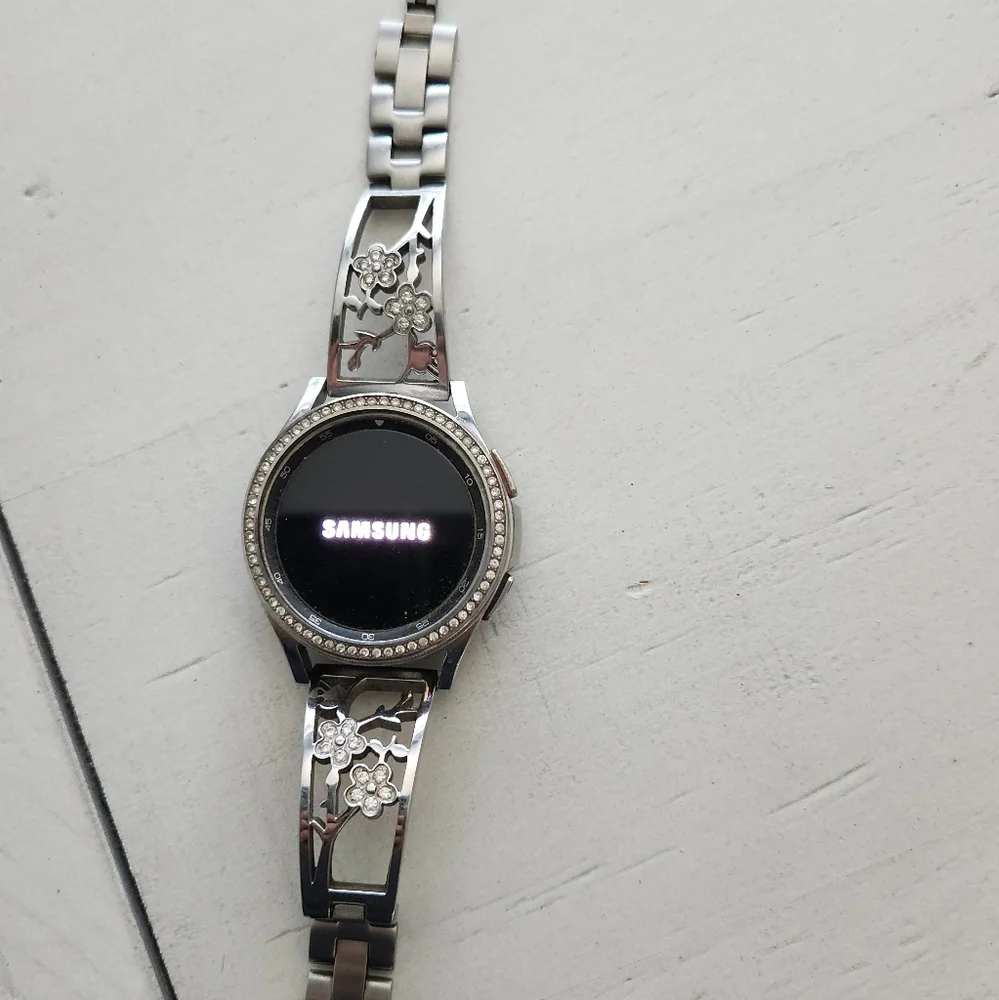 USED BUT LIKE NEW Samsung Electronics Galaxy Watch 4 Classic 42mm Smartwatch